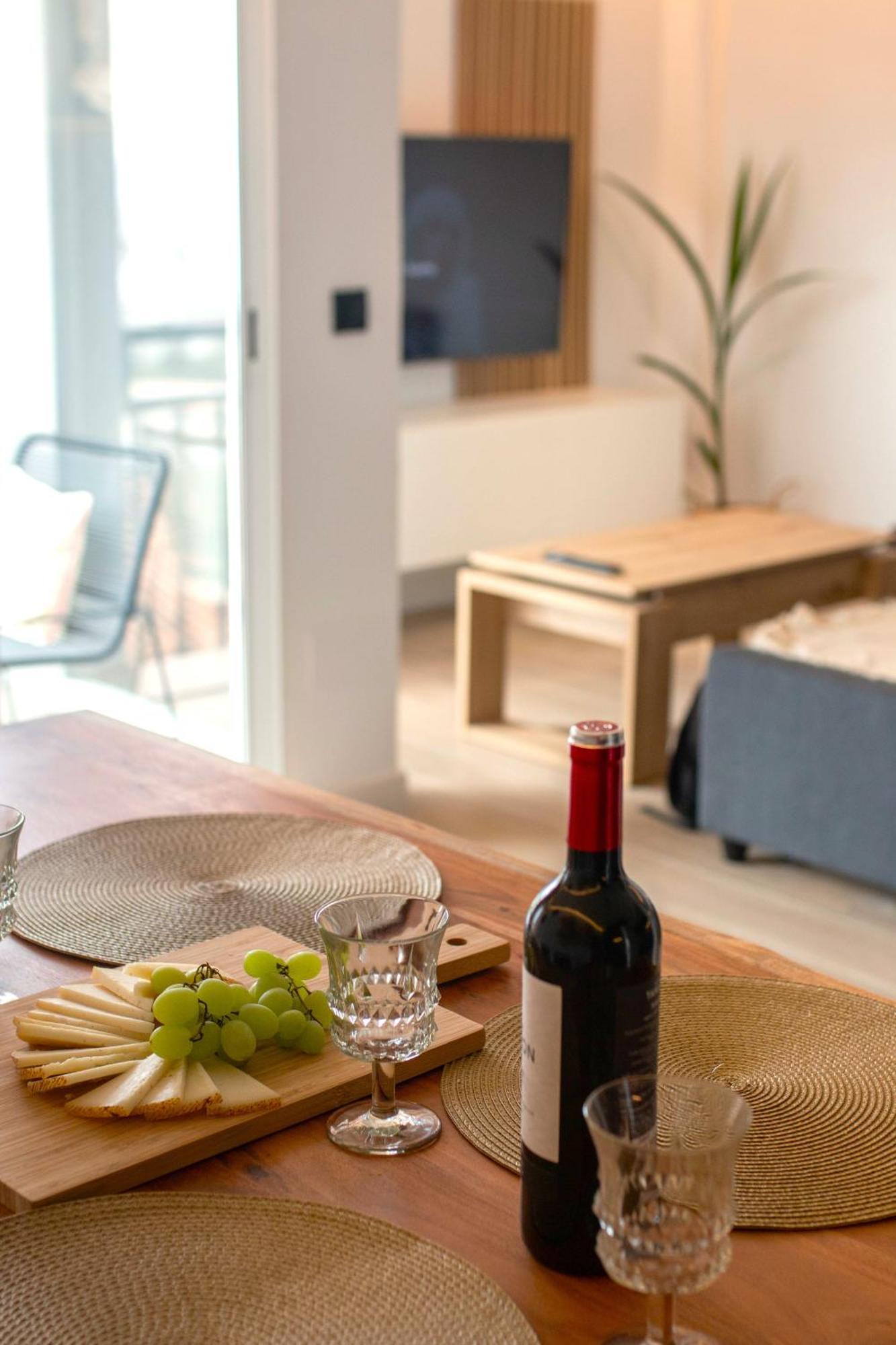 Apartamento Con Vistas Al Mar Cerca Del Puerto 베날마데나코스타 외부 사진