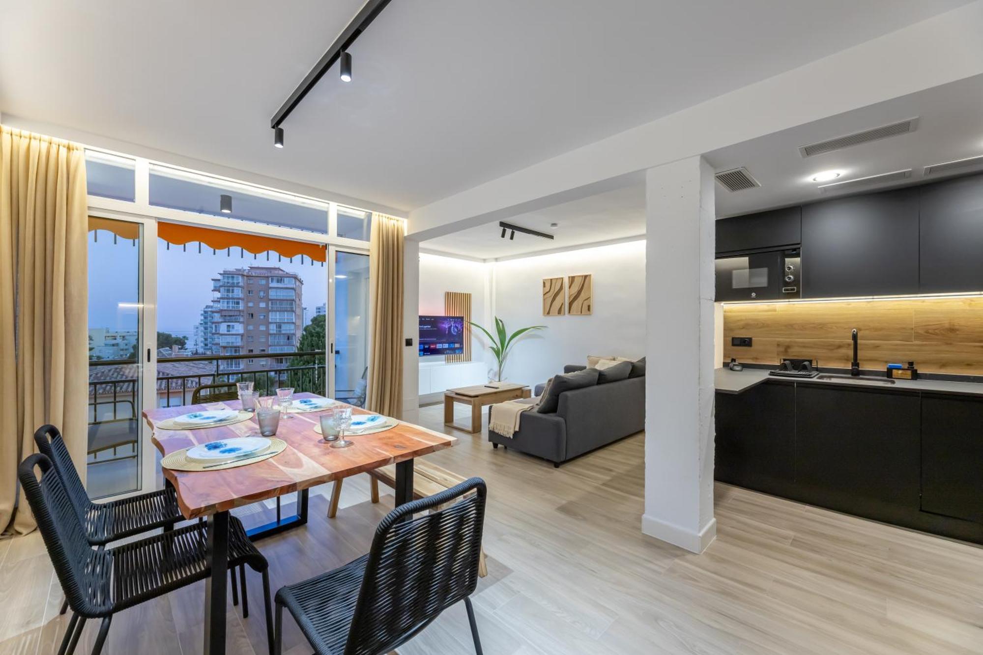 Apartamento Con Vistas Al Mar Cerca Del Puerto 베날마데나코스타 외부 사진