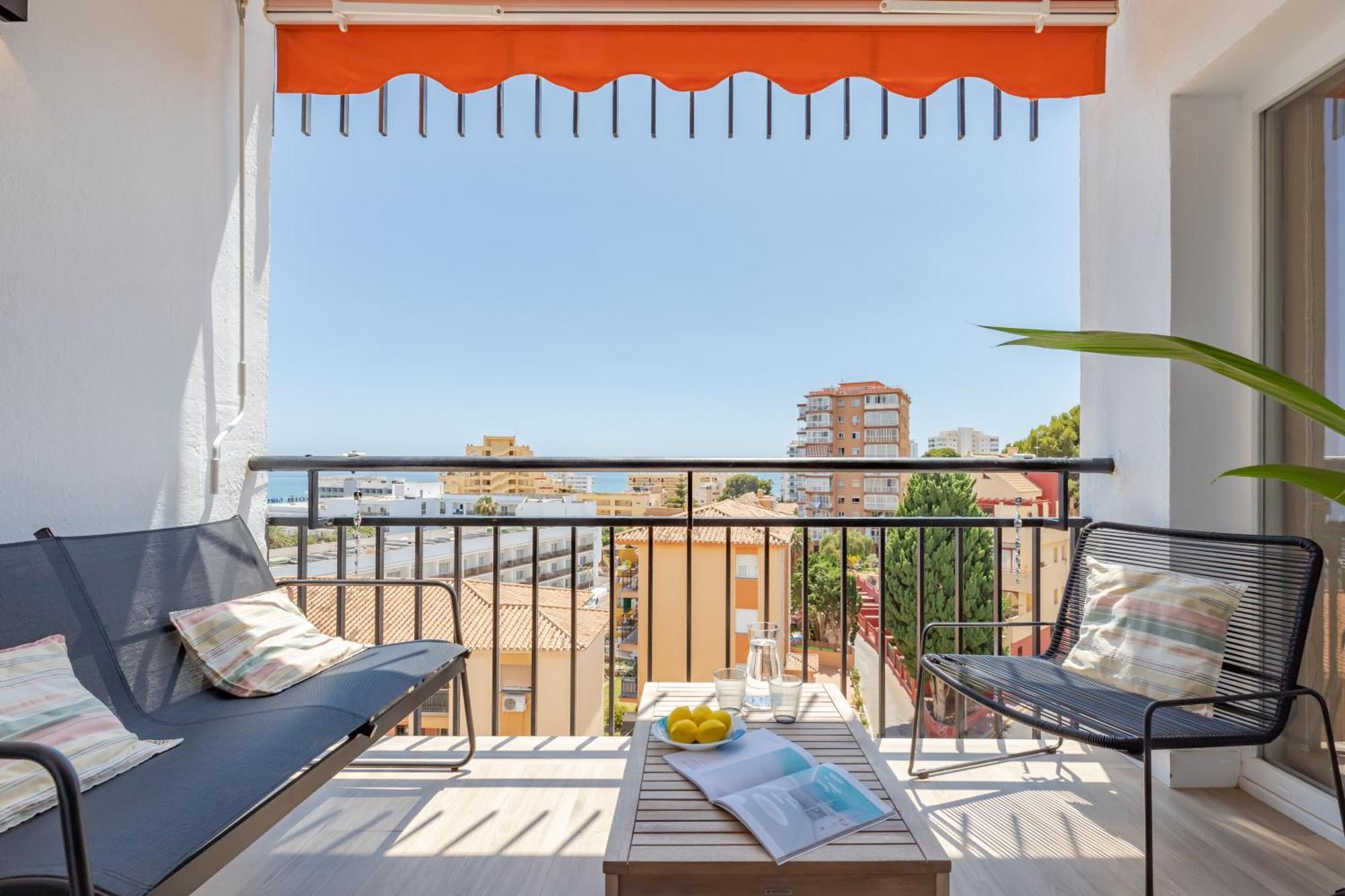 Apartamento Con Vistas Al Mar Cerca Del Puerto 베날마데나코스타 외부 사진