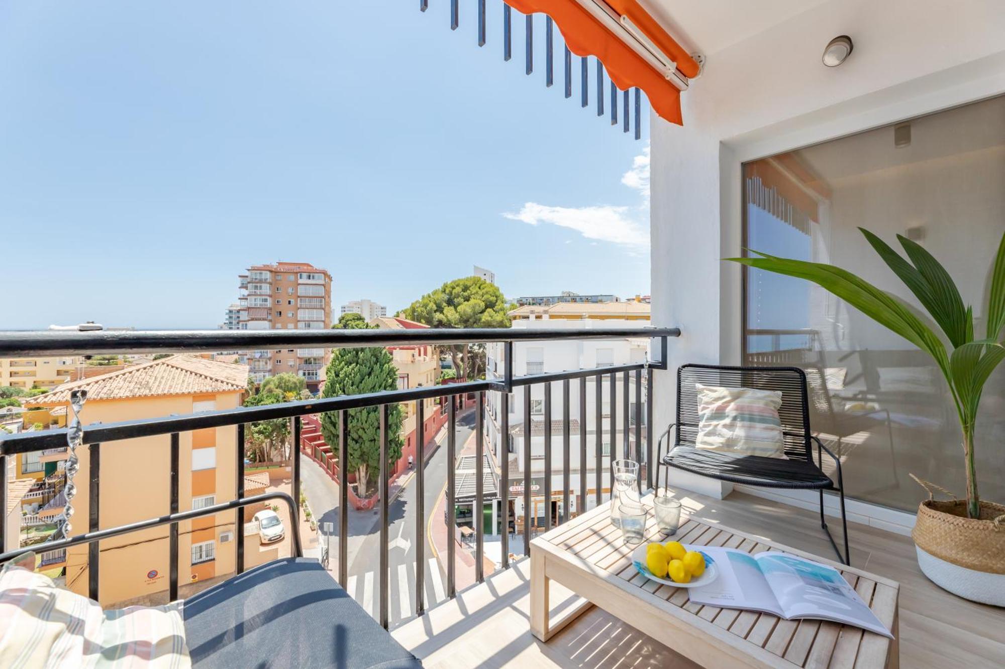 Apartamento Con Vistas Al Mar Cerca Del Puerto 베날마데나코스타 외부 사진