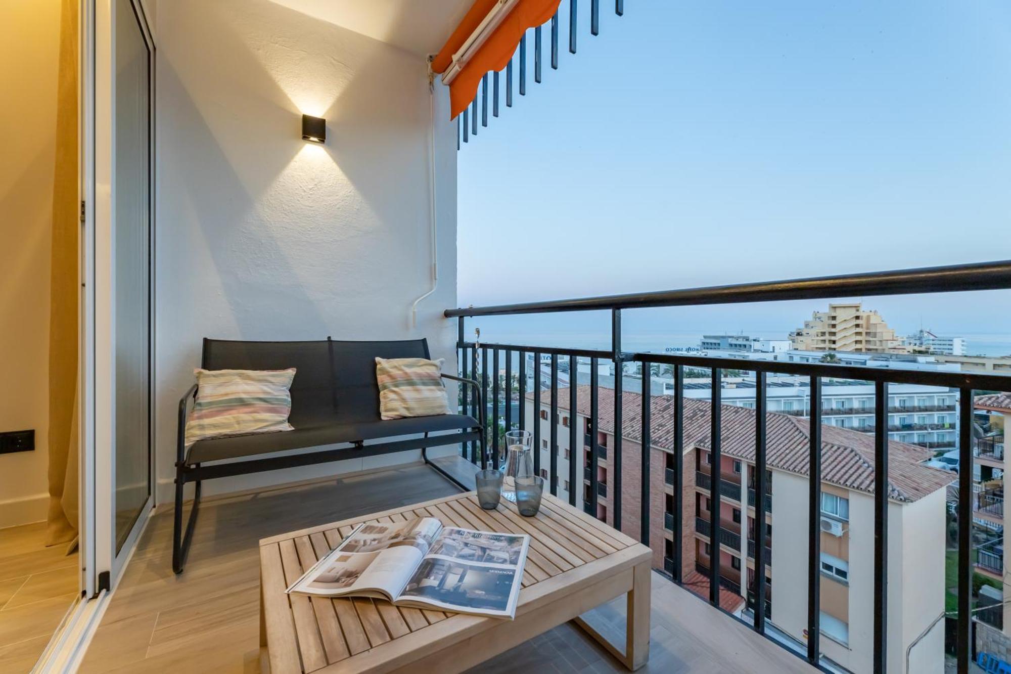 Apartamento Con Vistas Al Mar Cerca Del Puerto 베날마데나코스타 외부 사진